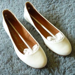 American Rag White Faux Leather Flats sz 7 1/2
